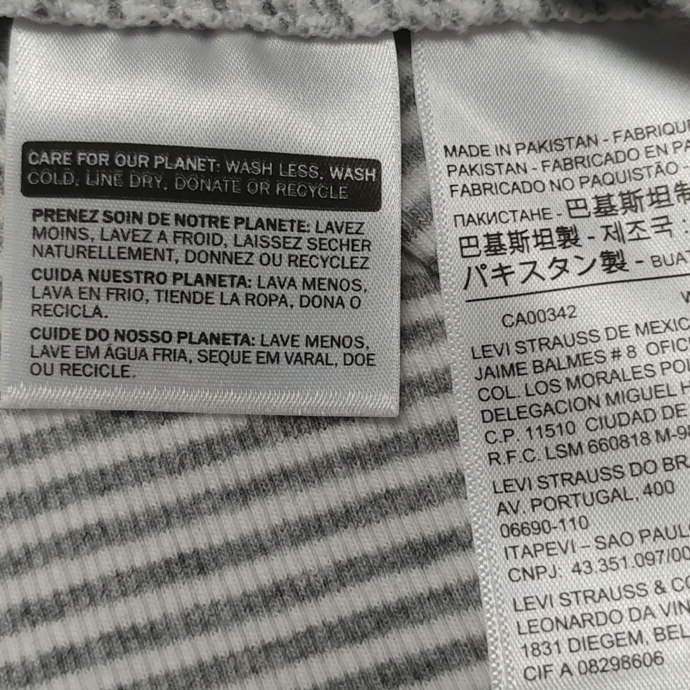 🔥Levi's Tank - Picture 4 of 8
